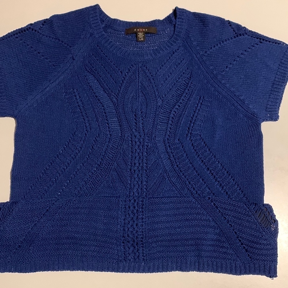 FEVER Blue Light Top with Design- Acrylic Size L Like New